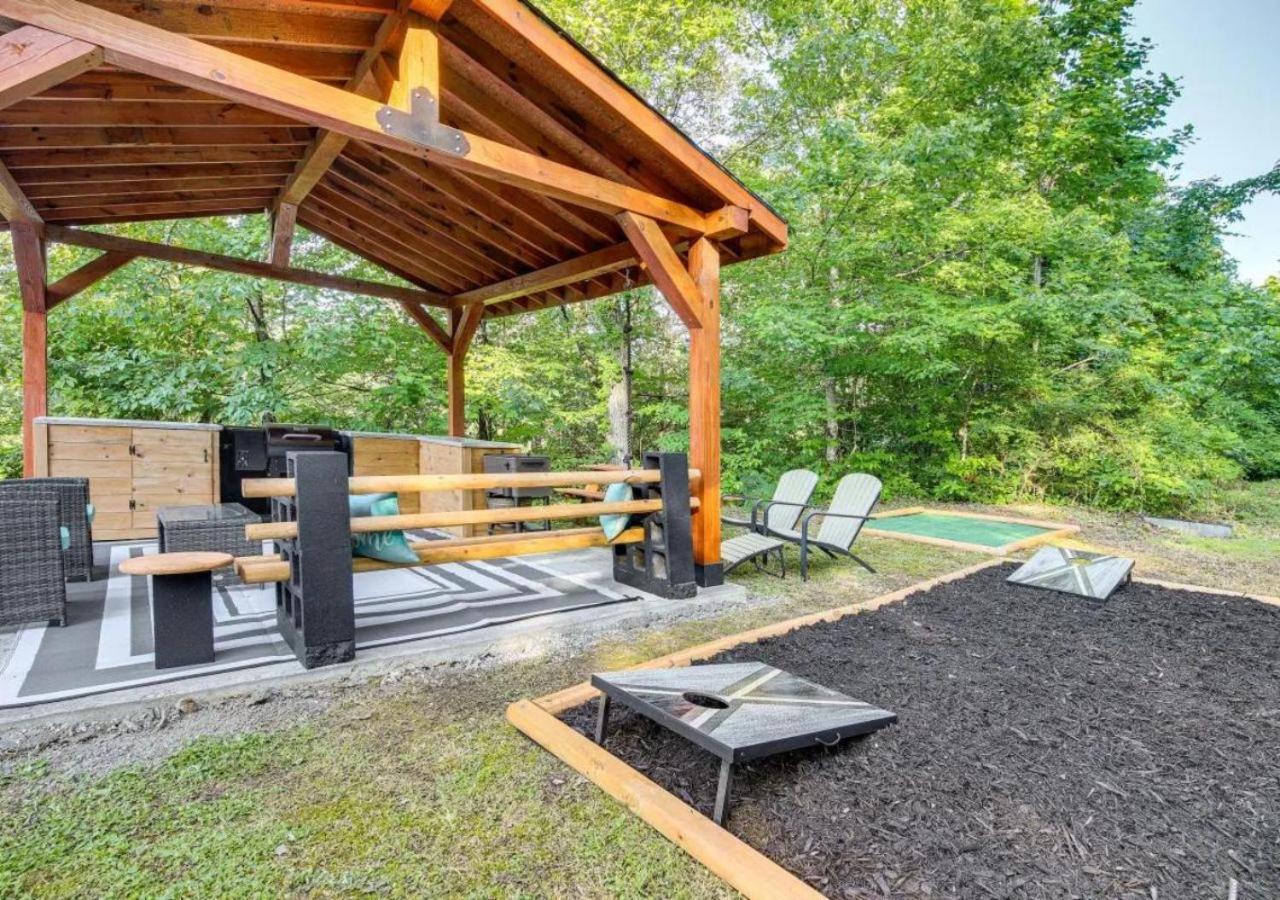 Fabulous Pet-Friendly, Family Cabin With Outdoor Kitchen, Hot Tub, Sauna, Fireplace, Theater Room, Arcade, Pool Table, And Fire Pit Within Minuties Of Dollywood Sevierville Exterior photo