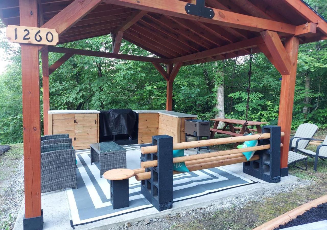 Fabulous Pet-Friendly, Family Cabin With Outdoor Kitchen, Hot Tub, Sauna, Fireplace, Theater Room, Arcade, Pool Table, And Fire Pit Within Minuties Of Dollywood Sevierville Exterior photo