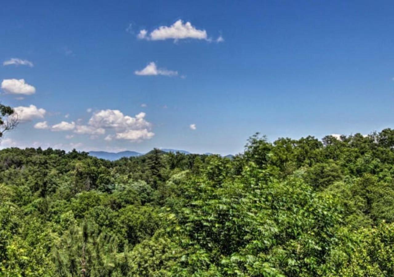 Fabulous Pet-Friendly, Family Cabin With Outdoor Kitchen, Hot Tub, Sauna, Fireplace, Theater Room, Arcade, Pool Table, And Fire Pit Within Minuties Of Dollywood Sevierville Exterior photo
