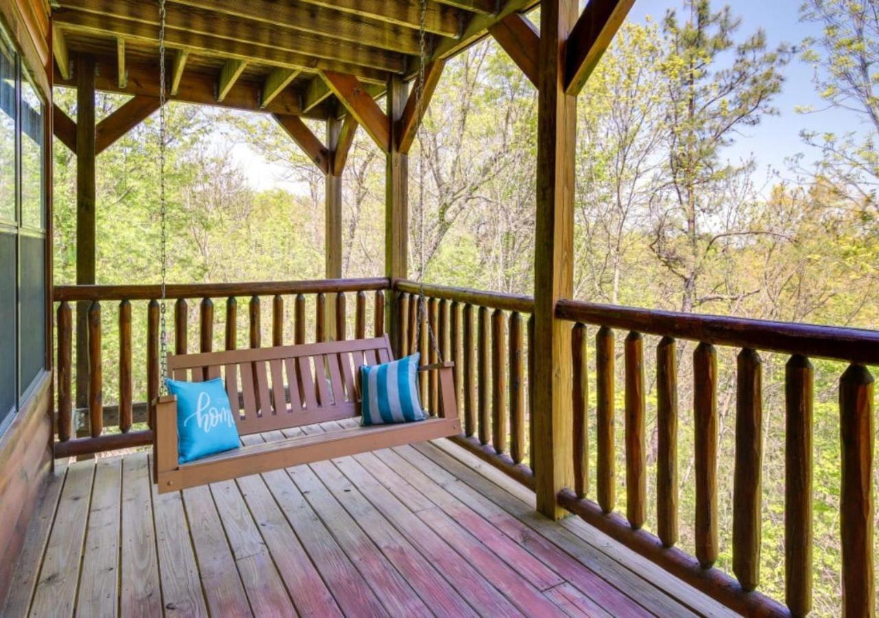 Fabulous Pet-Friendly, Family Cabin With Outdoor Kitchen, Hot Tub, Sauna, Fireplace, Theater Room, Arcade, Pool Table, And Fire Pit Within Minuties Of Dollywood Sevierville Exterior photo